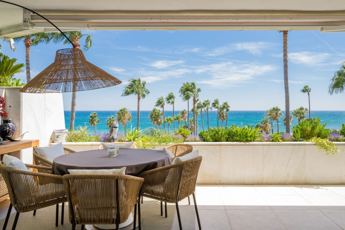 Luxurious Duplex Penthouse in Puerto Banús in Marbella for sale