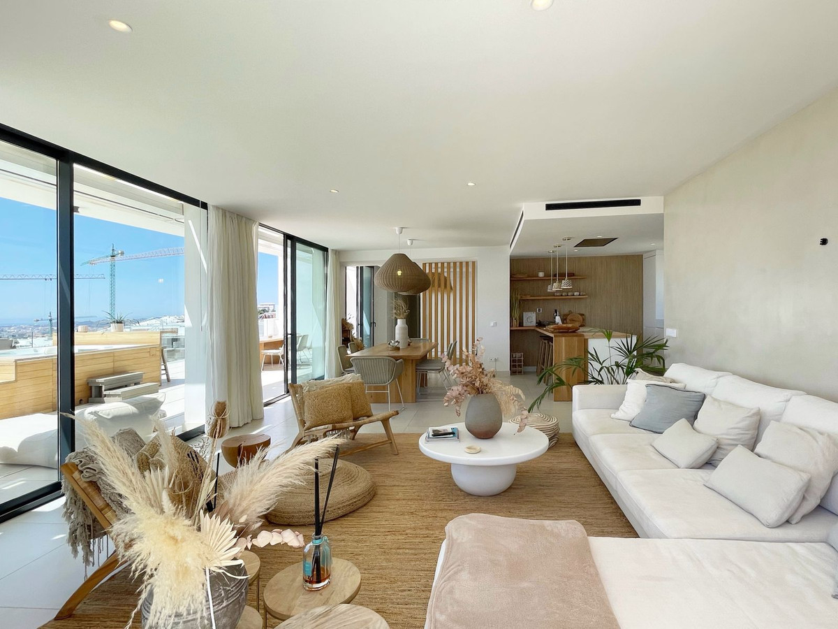 Luxurious Penthouse in El Higuerón in Marbella for sale