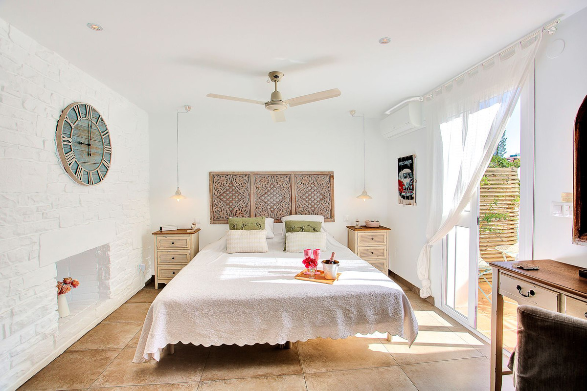 undefined thumbnail 3