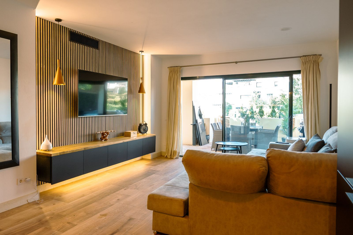 Exquisite 3-Bedroom Apartment in Capanes del Golf in Marbella for sale