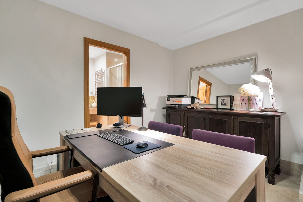 undefined thumbnail 24