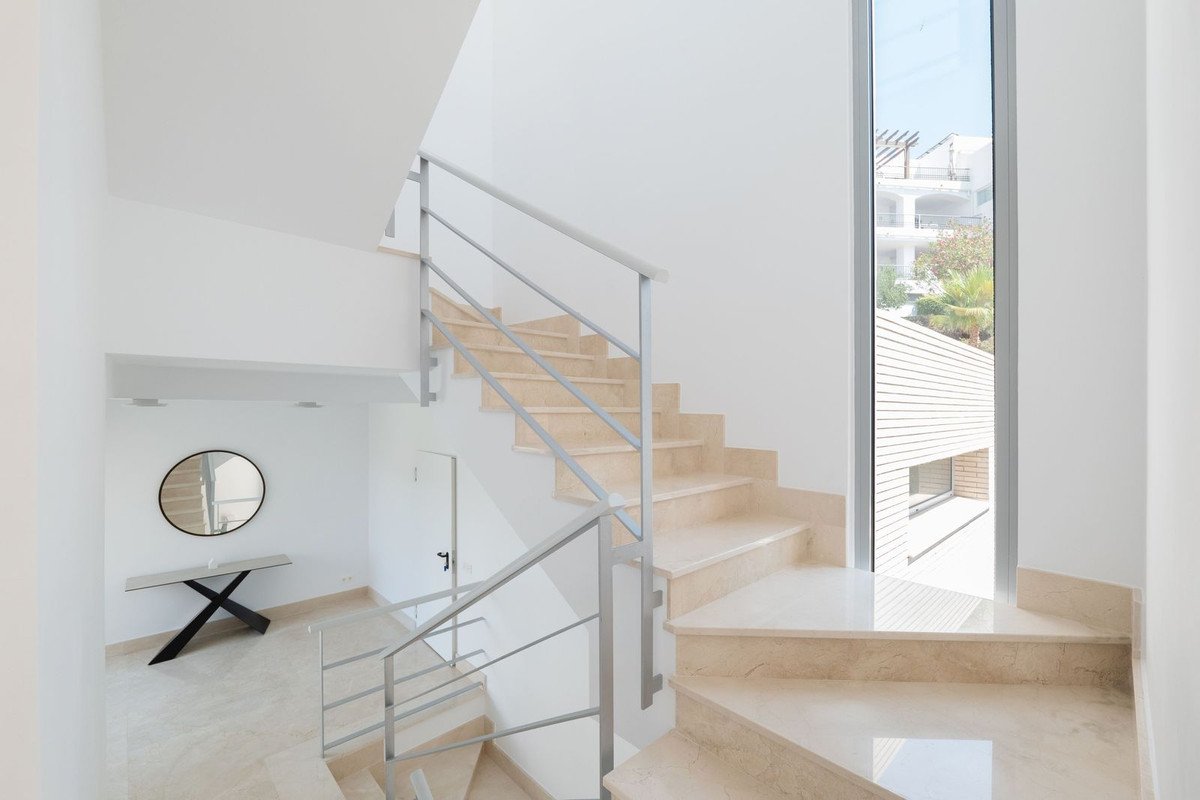 undefined thumbnail 37