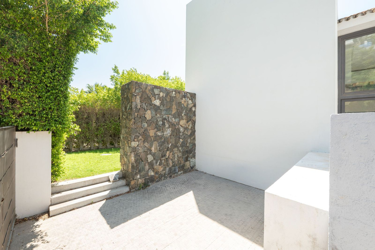 undefined thumbnail 24