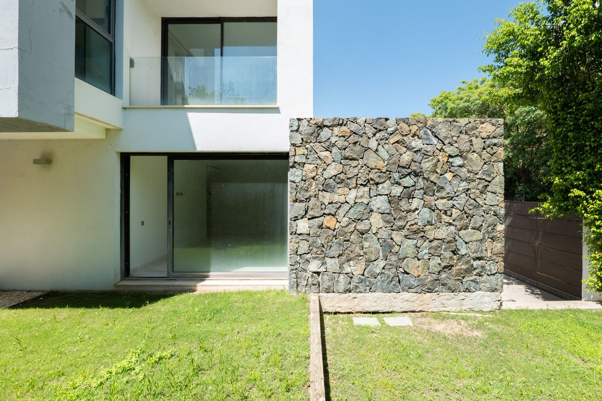 undefined thumbnail 3