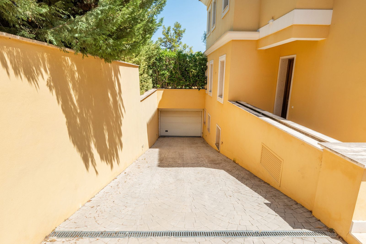 undefined thumbnail 4