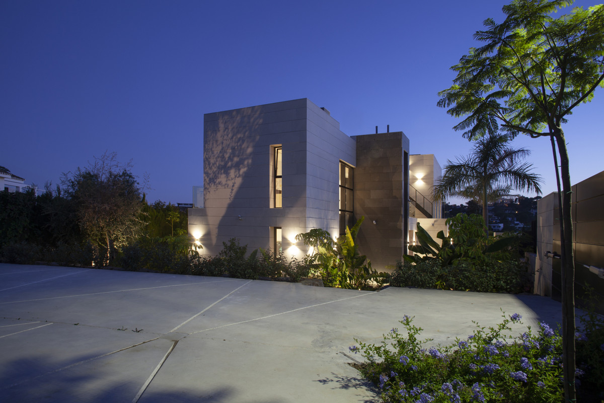 undefined thumbnail 24