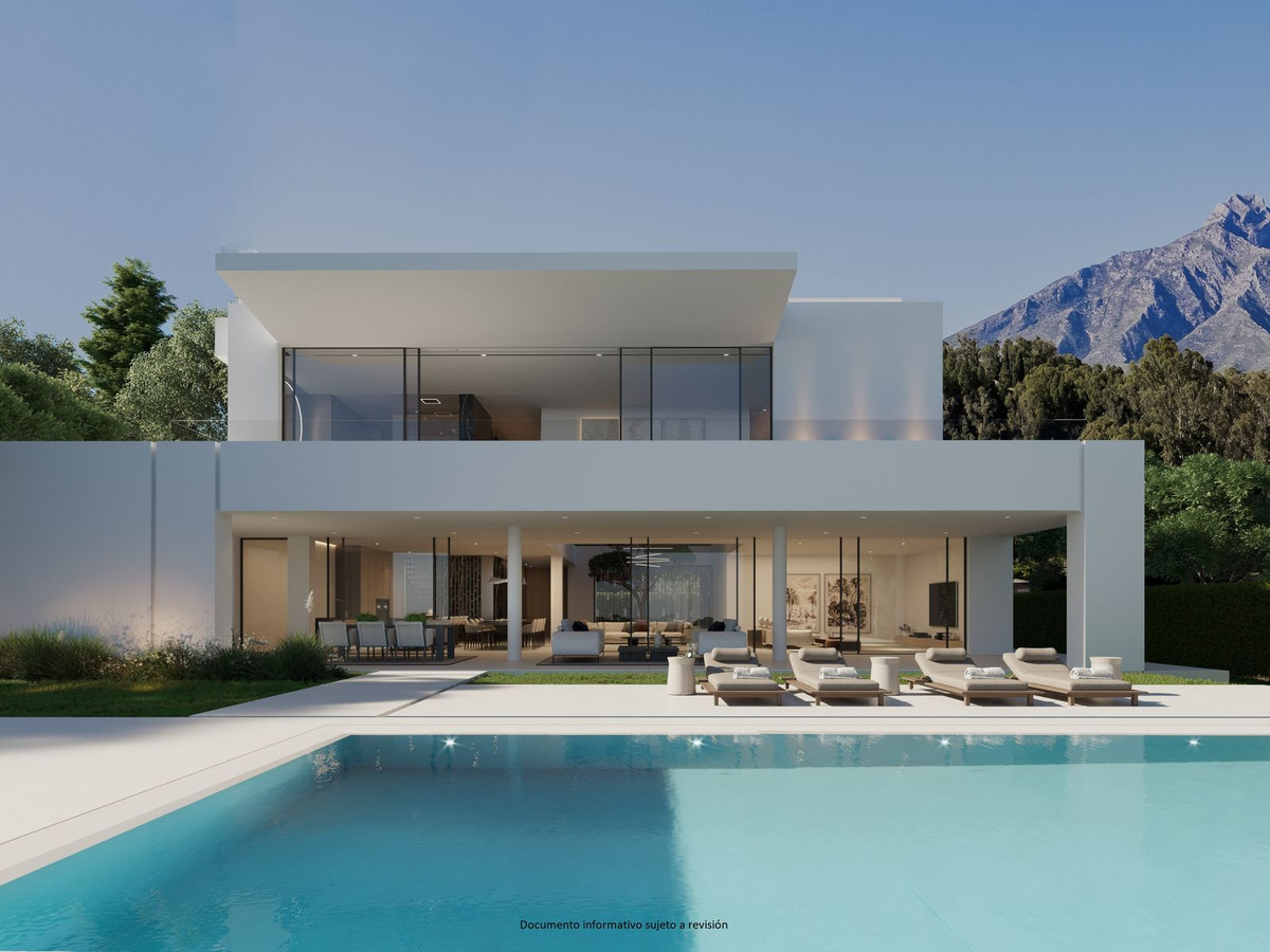 Modern Villa with Rooftop Pool in The Golden Mile, Costa del Sol